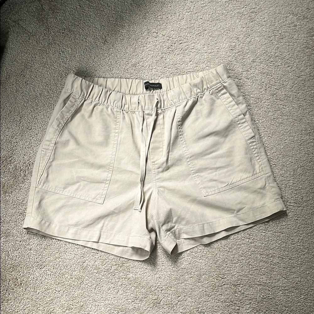 Banana Republic Women's Linen Shorts | Size M |